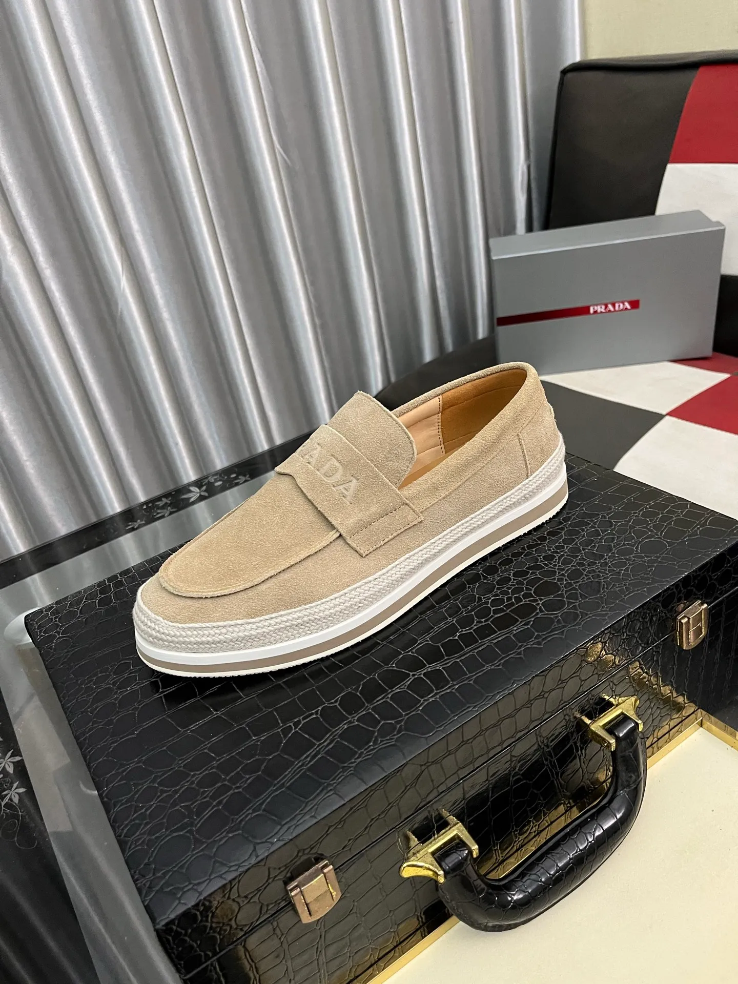 Men's men's shoes 💰458⌚️⌚️prada: new spring and summer casual shoes, sports sneakers, fabric: imported cowhide, lining: original lining, sole: original sole, size: 38-445️⃣color optional